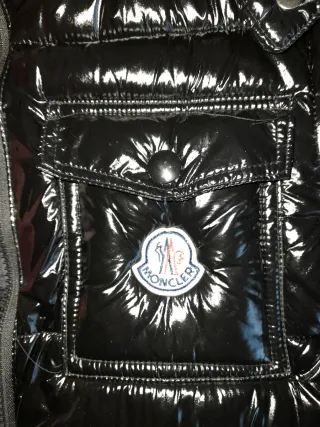 Abrigo Negro Brillante