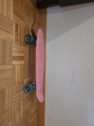 Skate rojizo para niños que quieran se r skaters