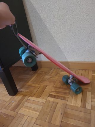Skate rojizo para niños que quieran se r skaters