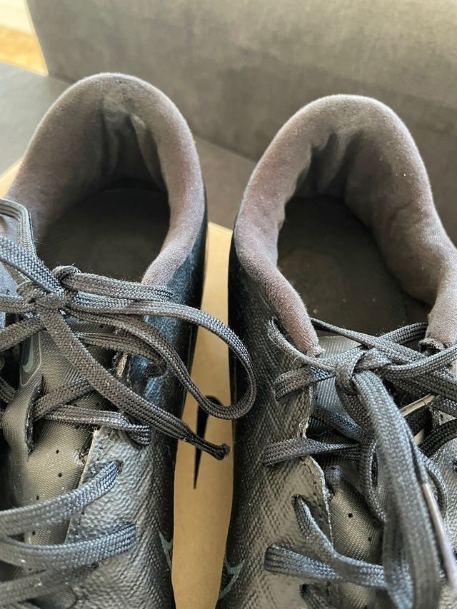 Botas de fútbol Nike Negras