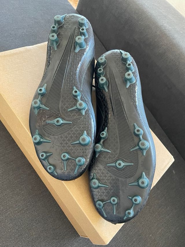 Botas de fútbol Nike Negras