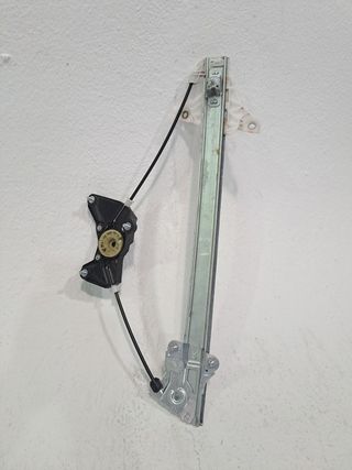 ELEVALUNAS DELANTERO IZQUIERDO TOYOTA YARIS (3)