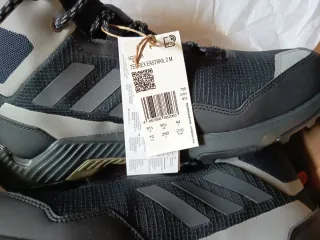 Botas Adidas Terrex Negras y Grises