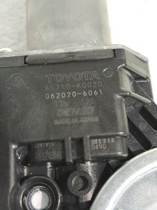MOTOR ELEVALUNAS DELANTERO DERECHO TOYOTA YARIS