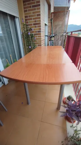 Mesa comedor madera y metal