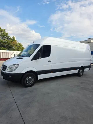 Mercedes-Benz Sprinter 2013
