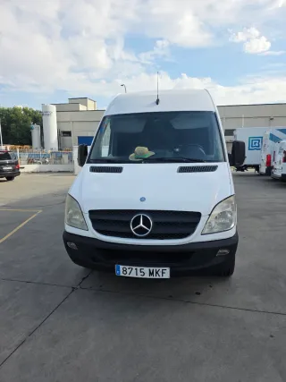 Mercedes-Benz Sprinter 2013