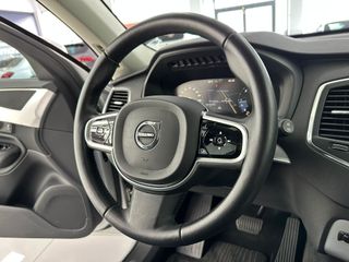 VOLVO XC90 2.0 D4 MOMENTUM 190CV AUTO. 8 VEL. 7 PL