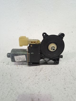 MOTOR ELEVALUNAS DELANTERO DERECHO FORD MONDEO TURN.