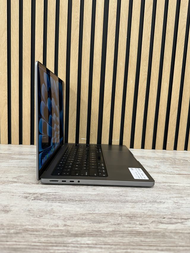 MacBook Pro 14" 2021 M1 MAX 64gb 2tb SSD