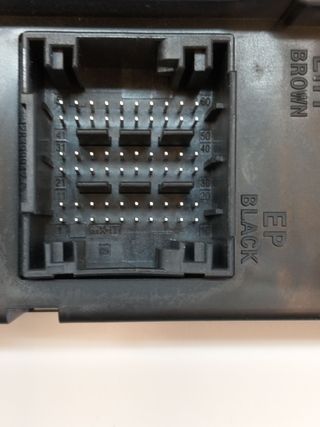 CAJA RELES / FUSIBLES CITROEN BERLINGO (6)