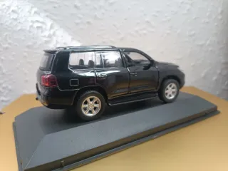 Coche Lexus LX 570 1:43