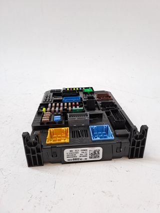 CAJA RELES / FUSIBLES OPEL CROSSLAND X (2)