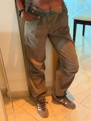 Calças cargo caqui