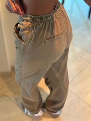 Calças cargo caqui