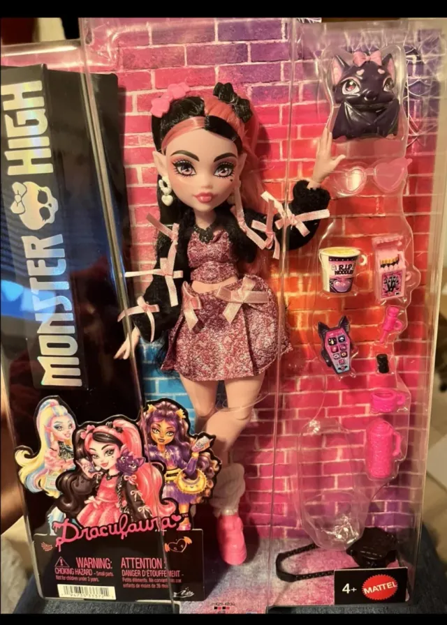 Monster High Draculaura Core Refresh 2
