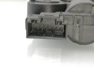 MOTOR APERTURA TRAMPILLAS CLIMATIZADOR SEAT ARONA (2)