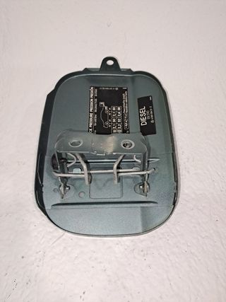 TAPA EXTERIOR COMBUSTIBLE MERCEDES-BENZ CLASE A (W169)