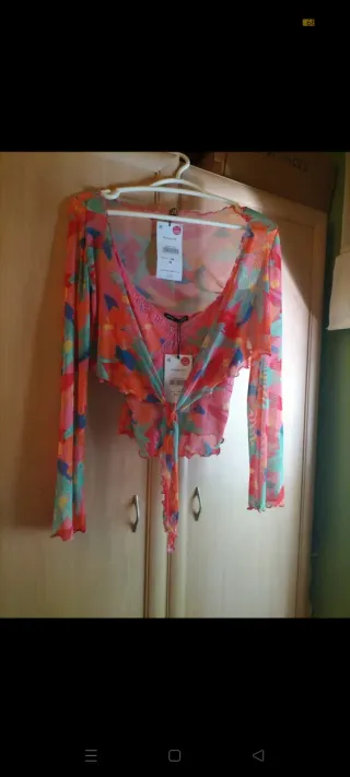 Blusa Manga Larga Estampada Multicolor Talla M
