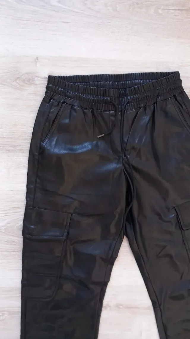 Pantaloni ecopelle Zara neri