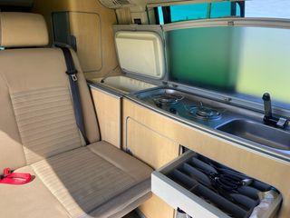 Volkswagen Transporter T5 2011