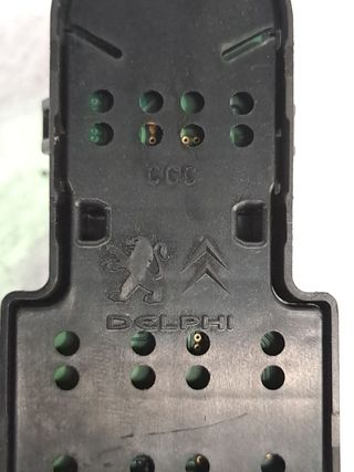 MANDO ELEVALUNAS DELANTERO IZQUIERDO CITROEN DS3