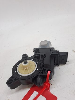 MOTOR ELEVALUNAS DELANTERO DERECHO HYUNDAI I30 (PD)