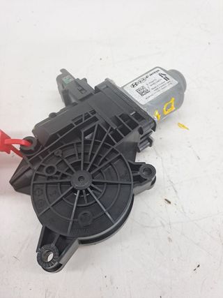 MOTOR ELEVALUNAS DELANTERO DERECHO HYUNDAI I30 (PD)