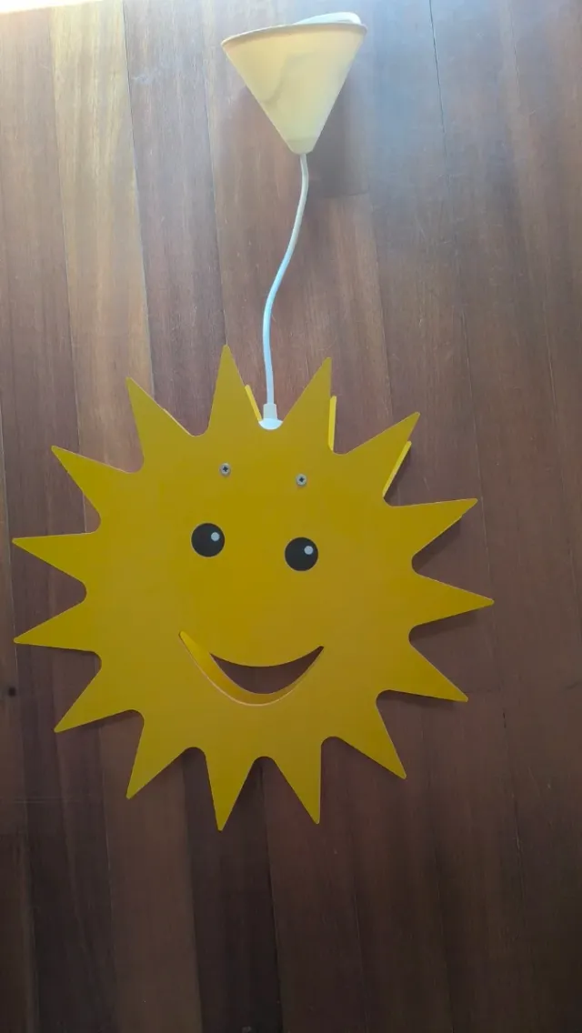 Lámpara infantil sol