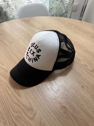 Gorra Deus Ex Machina Negra y Blanca