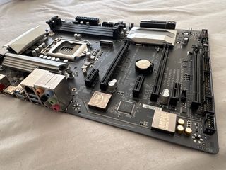 Placa Base Gigabyte GA-Z270X-UD3