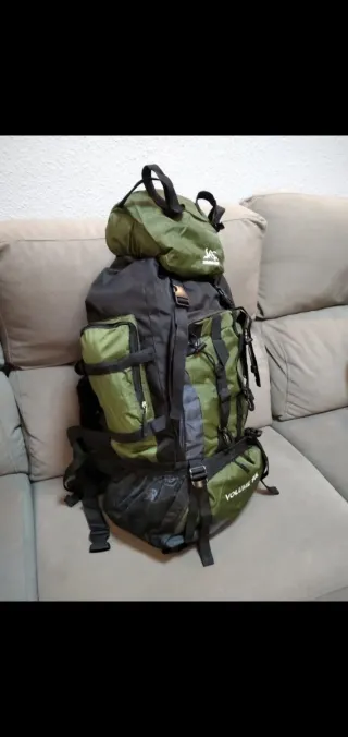 Mochila 90+10 Litros Negra y Verde