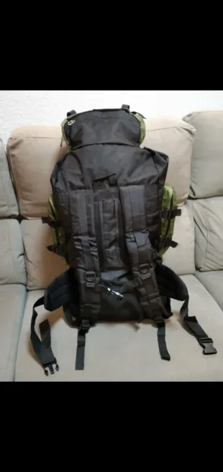 Mochila 90+10 Litros Negra y Verde