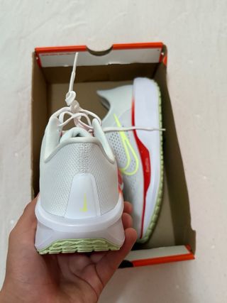 Zapatillas Nike Air Zoom Quest T.39