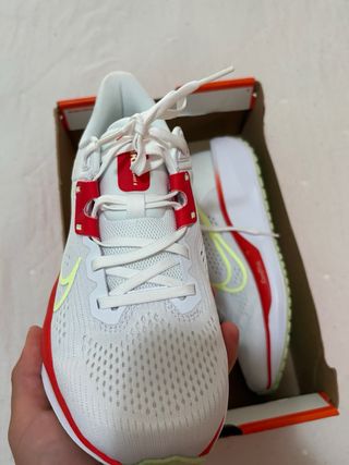 Zapatillas Nike Air Zoom Quest T.39