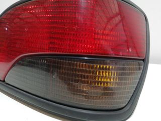 PILOTO TRASERO DERECHO PEUGEOT 306 BERLINA 4 PUERTAS (S1)