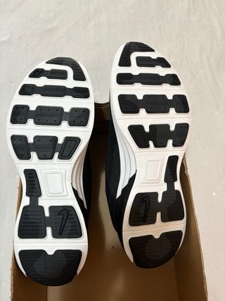 Nike Lunar Roam Zapatillas Negras Blancas T.48,5
