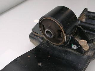 SOPORTE CAMBIO MITSUBISHI L 200 (K6/7) (2)