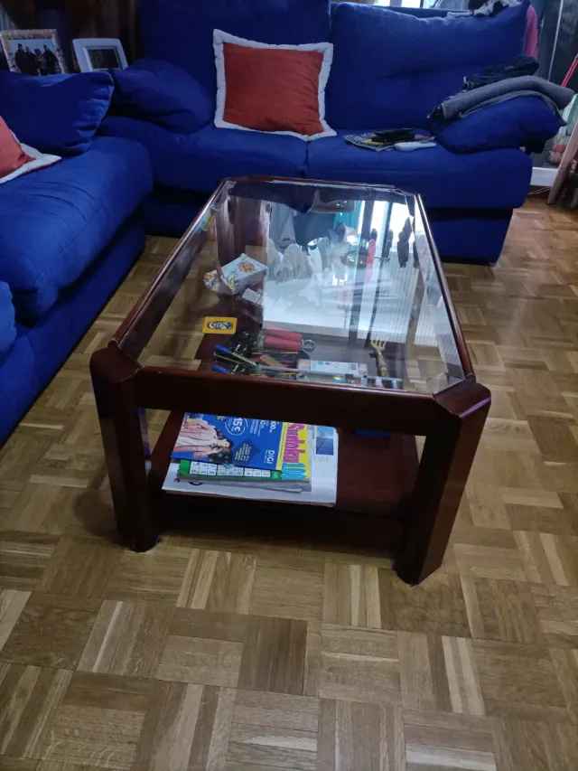 Mesa de salón madera y cristal