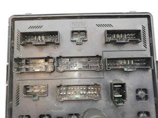 CAJA RELES / FUSIBLES SSANGYONG REXTON (2)