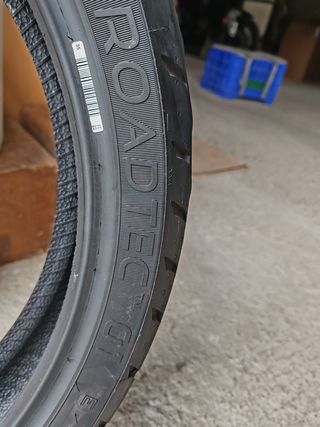 Neumático Metzeler Roadtec 01