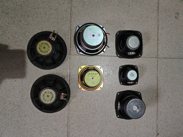 Altavoces varios tamaños