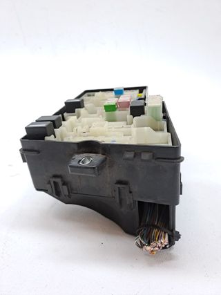 CAJA RELES / FUSIBLES FORD C-MAX (2)