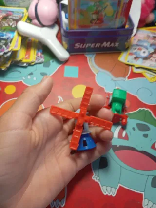 2 giocattoli a sorpresa per bambini