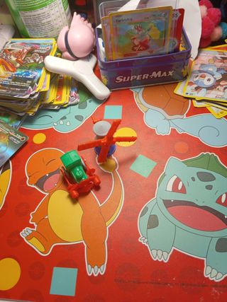 2 giocattoli a sorpresa per bambini