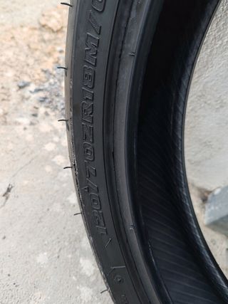 Bridgestone BT023 F Neumático