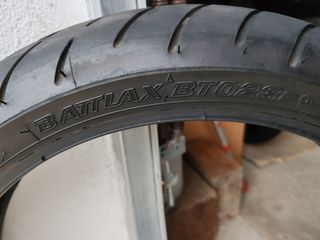 Bridgestone BT023 F Neumático