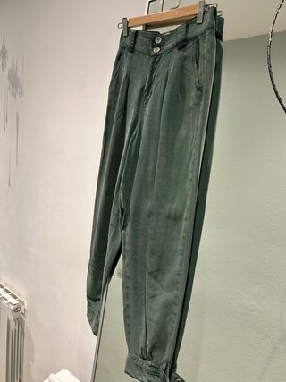 Pantalón bombacho Zara verde talla XS