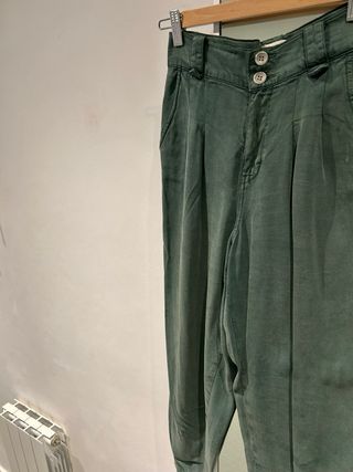 Pantalón bombacho Zara verde talla XS