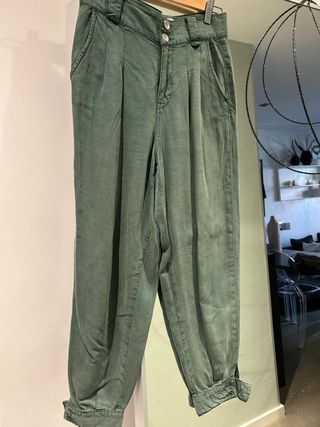 Pantalón bombacho Zara verde talla XS